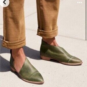 Free People Royale Flats in Holly 41 NWOB